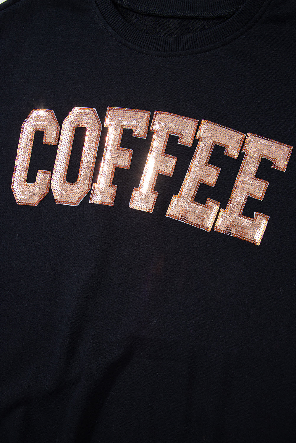 Ensemble sweat-shirt ample et short noir à paillettes COFFEE-A WOMAN WE LOVE