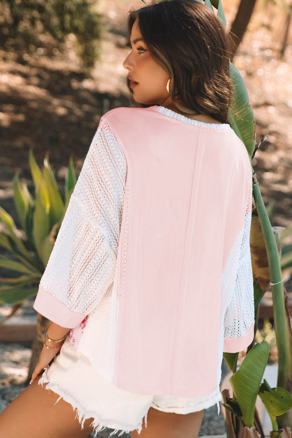 Chemisier à manches chauve-souris en dentelle florale *-A WOMAN WE LOVE