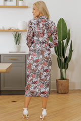 Vestido de longitud media con estampado floral y cantidad ajustada con manga larga marrón