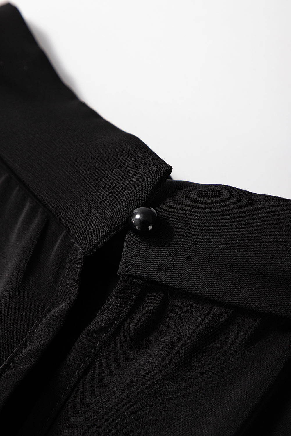 Chemisier noir à manches raglan en dentelle florale *-A WOMAN WE LOVE