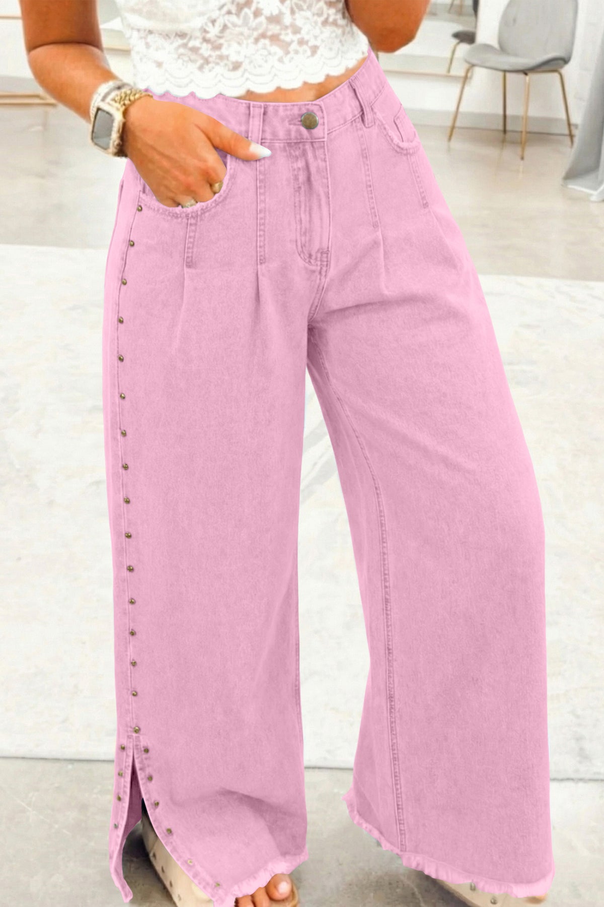 Jean large rose à taille haute, rivets et fentes latérales
