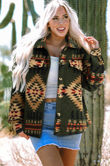 Green jacket with long sleeve and flap pockets with aztec print