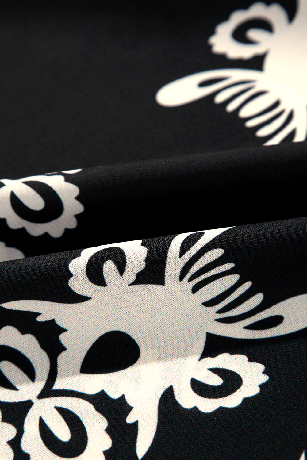 Chemisier noir à imprimé géométrique vintage *-A WOMAN WE LOVE