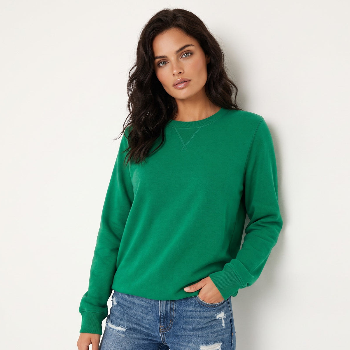 Plain green crew neck sweatshirt with raglan sleeves