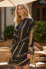 Robe courte à manches longues